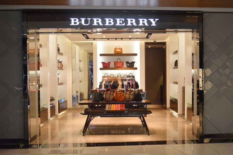 Burberry | Lotte Duty Free Guam | Guam International Airport